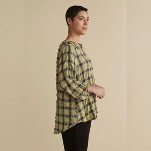 CUT LOOSE - Crinkle Plaid Balloon Sleeve Top
